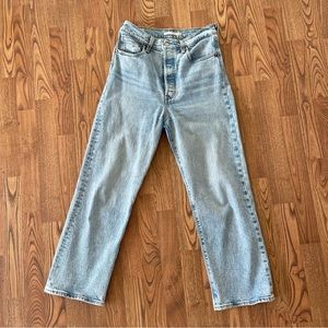 Levi’s Ribcage Straight size 28